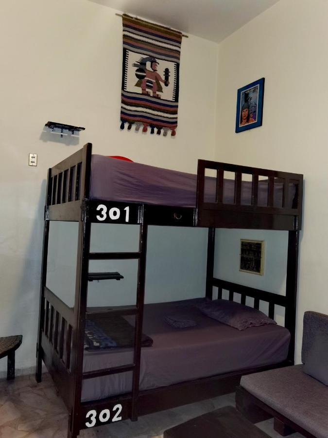 Hotel The Roof Backpackers Guadalajara Exterior foto